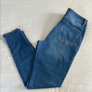Mid-Rise Skinny Jeans in 12L